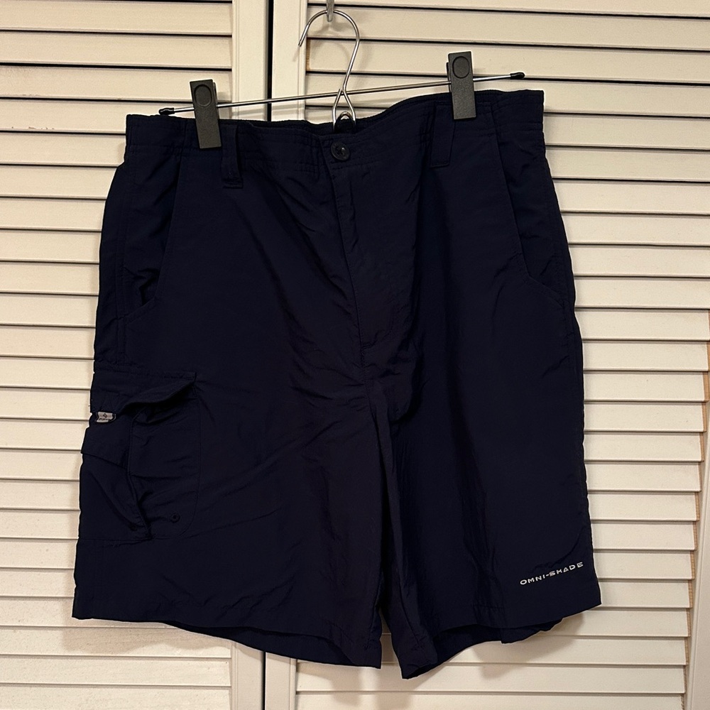 Columbia Men's Navy Cargo Shorts